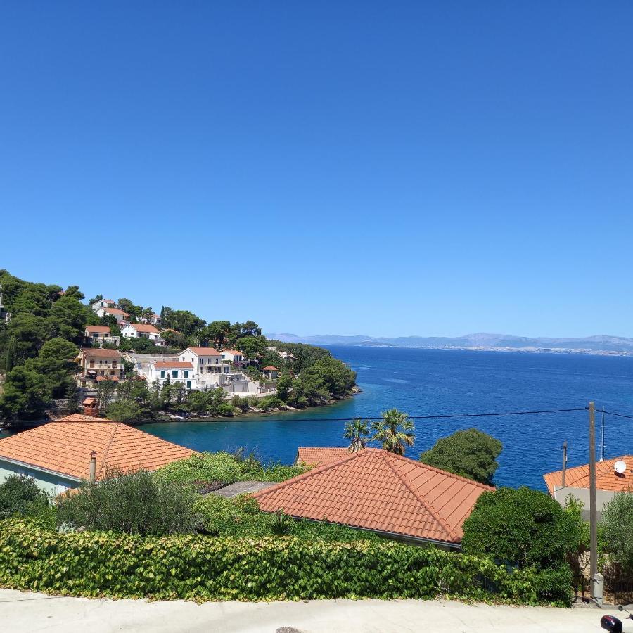 Willa Kuca Za Odmor Skalina - Sea View Splitska Zewnętrze zdjęcie